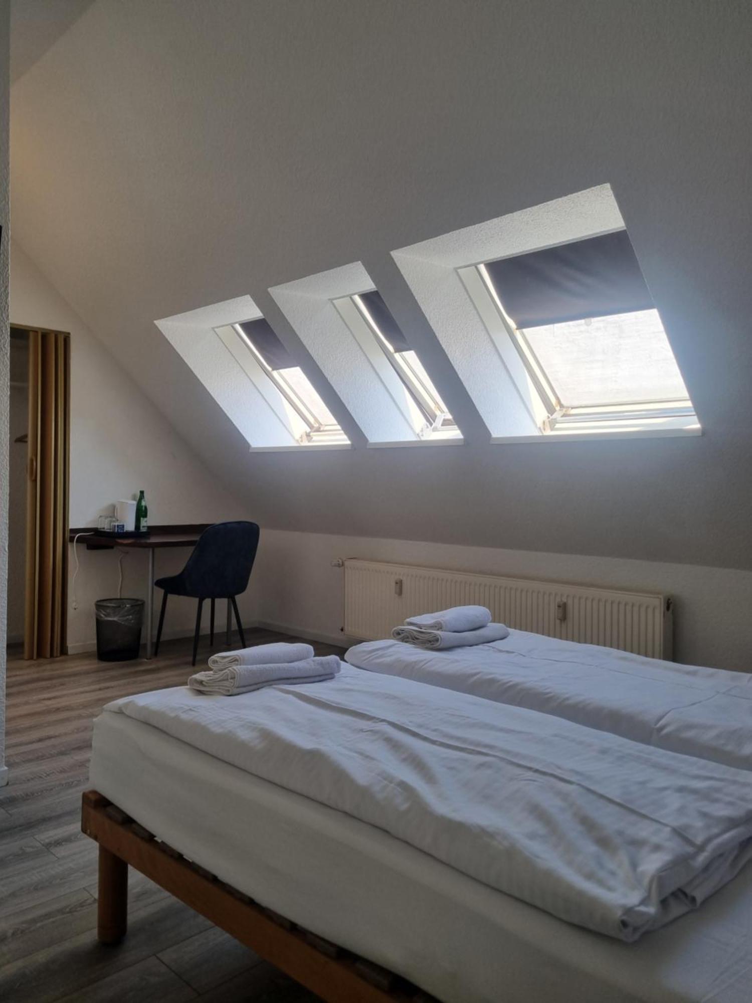 Single Room - Attic,1610219205:JPEG